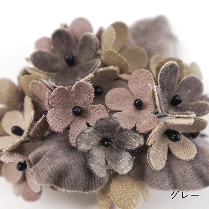 【期間限定SALE】草木染め　小花のブローチ