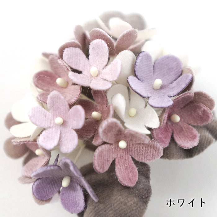 【期間限定SALE】草木染め　小花のブローチ